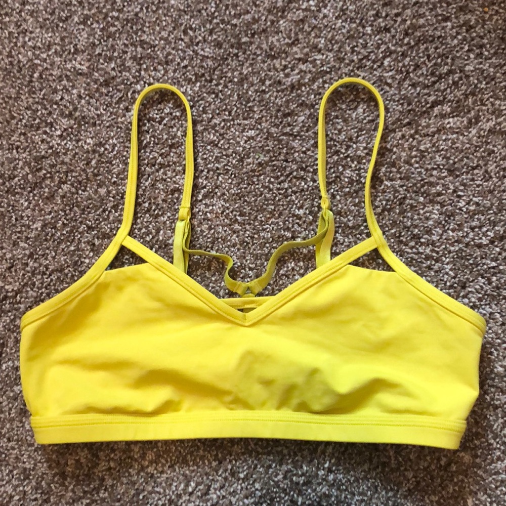 Lululemon sports bra